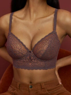 PrimaDonna Twist I Do Longline Bra 7 PrimaDonna Twist I Do Longline Bra -Chantelle Sales Store 01016067PlungeLonglineBraToffeeFrontLifestyle2