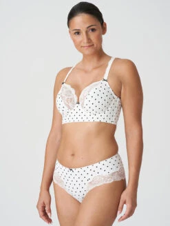 PrimaDonna Madison Plunge Bra 6 PrimaDonna Madison Plunge Bra -Chantelle Sales Store 0262126MadisonDeepPlungeBra0562127MadisonHotpantsCocoClassicSideEdited