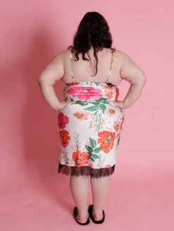 Kilo Brava The Satin Midi Slip 6 Kilo Brava The Satin Midi Slip -Chantelle Sales Store 16038TheSatinMidiSlipFloralPrintBackEdit