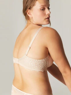 Simone Perele Caresse Spacer Bra 9 Simone Perele Caresse Spacer Bra -Chantelle Sales Store BraBack eb036a64 a051 4043 a761 fea7653261cd