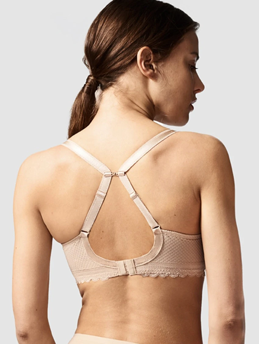 Chantelle Parisian Allure Plunge T-Shirt Bra 4 Chantelle Parisian Allure Plunge T-Shirt Bra - Image 4