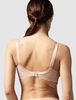 Chantelle Parisian Allure Plunge T-Shirt Bra 6 Chantelle Parisian Allure Plunge T-Shirt Bra -Chantelle Sales Store C2232AllurePlungeBraLatteBack2