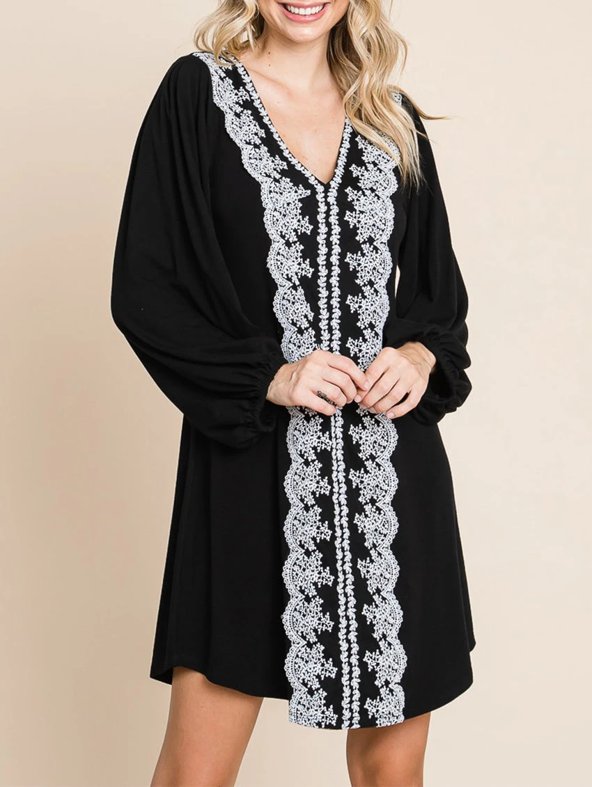 Emerald Hattie V-Neck Lace Dress 3 Emerald Hattie V-Neck Lace Dress - Image 3