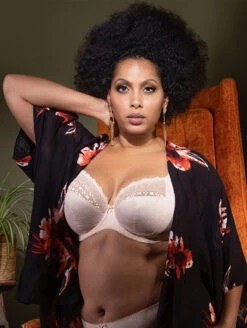 Elomi Kim Plunge Bra 7 Elomi Kim Plunge Bra -Chantelle Sales Store ElomiKimCaramelEL4340Fashion