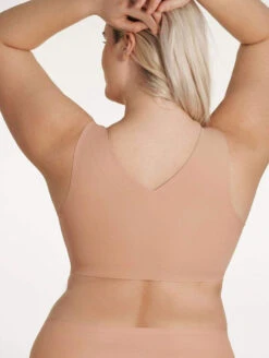 Evelyn & Bobbie Defy Bra 7 Evelyn & Bobbie Defy Bra -Chantelle Sales Store EvelynandBobbieDefyHimalayanSaltDEFYBack