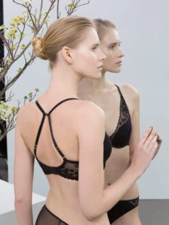 Natori Cherry Blossom Plunge Bra 8 Natori Cherry Blossom Plunge Bra -Chantelle Sales Store NatoriCherryBlossomConvertibleBra721191BlackFashion