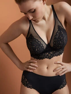 PrimaDonna Twist First Night Bra 9 PrimaDonna Twist First Night Bra -Chantelle Sales Store PrimaDonnaTwistFirstNightBra0141886Hotpants0541882Black fb31ea86 60e8 440b 8974 d36738b668f6