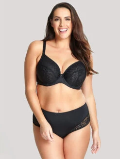 Sculptresse Roxie Bra 9 Sculptresse Roxie Bra -Chantelle Sales Store SculptresseRoxiePlungeBra9586Brief9582Black faa87b05 6b7f 4cab b9fb b153ac995e48